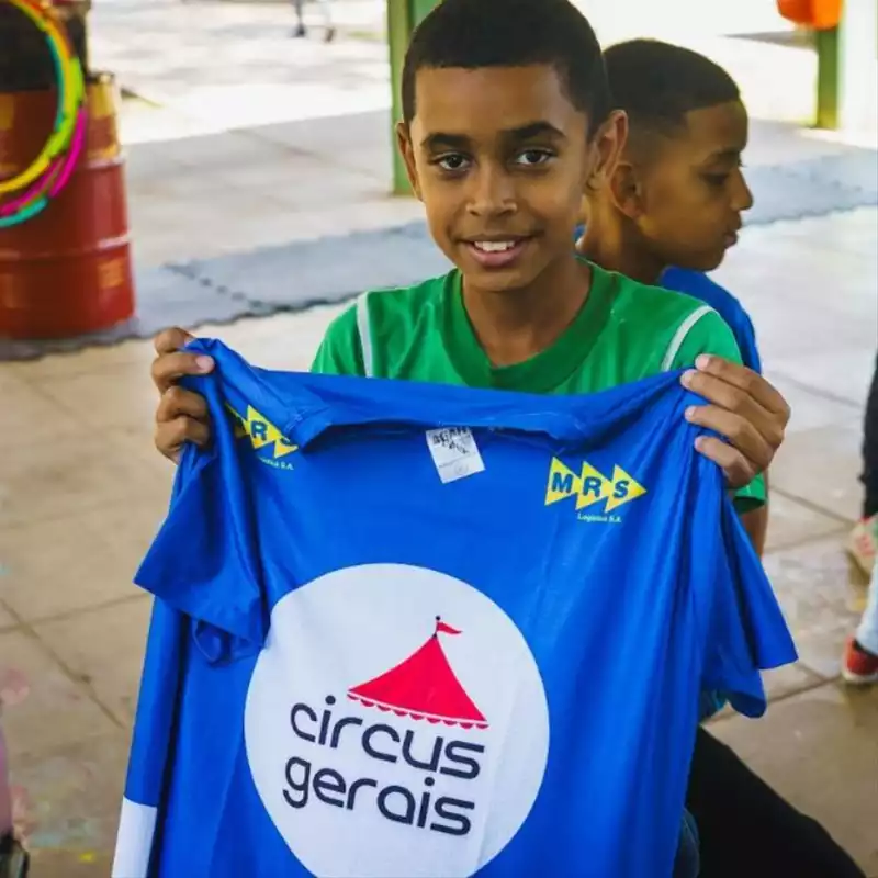 Projeto Circus Gerais entrega de camisa